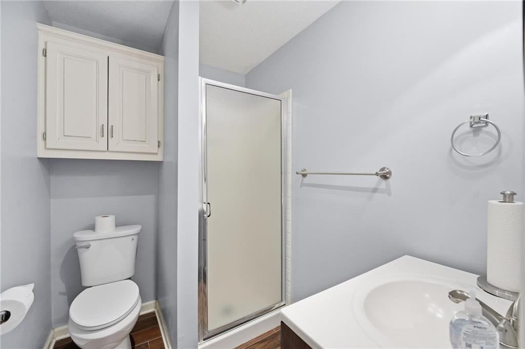 Photo 64 of 77 - 10340 S Hollis Lane, Olathe, KS 66061