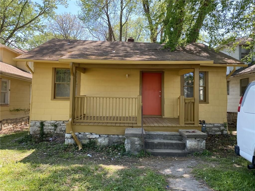 2209 E 59th Street, Kansas City, MO