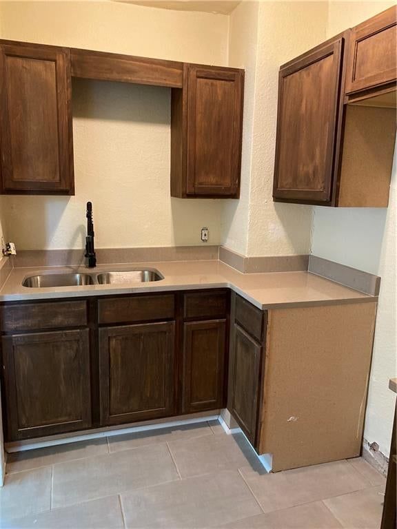 2209 E 59th Street, Kansas City, MO: listing photo 3