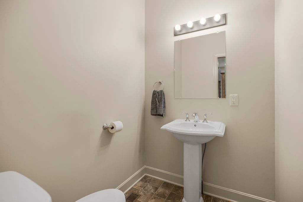 5318 SW McCulloch Road — photo 16