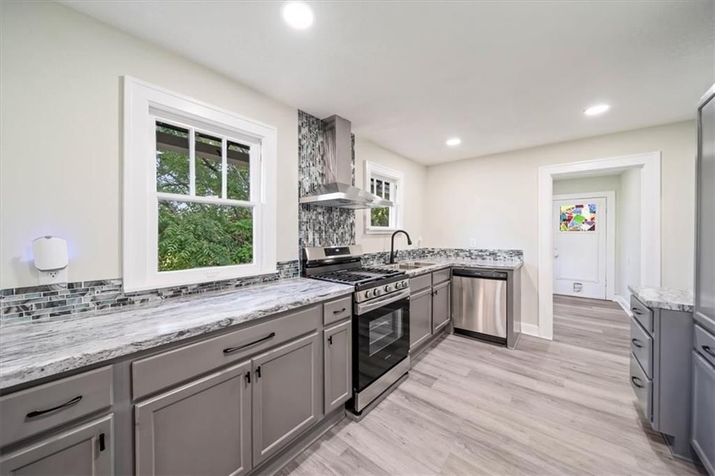 103 N Wilson Street — photo 10
