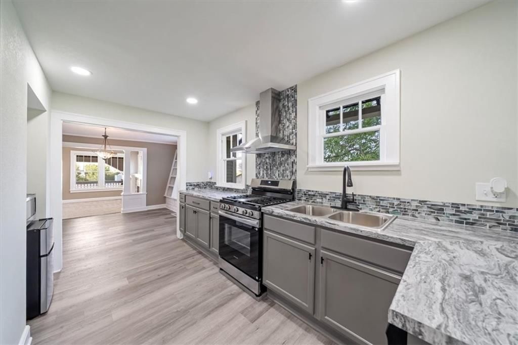 103 N Wilson Street — photo 12