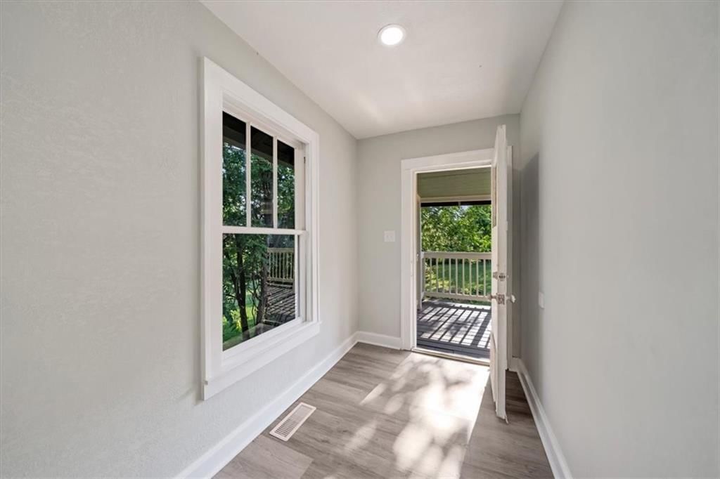 103 N Wilson Street — photo 14