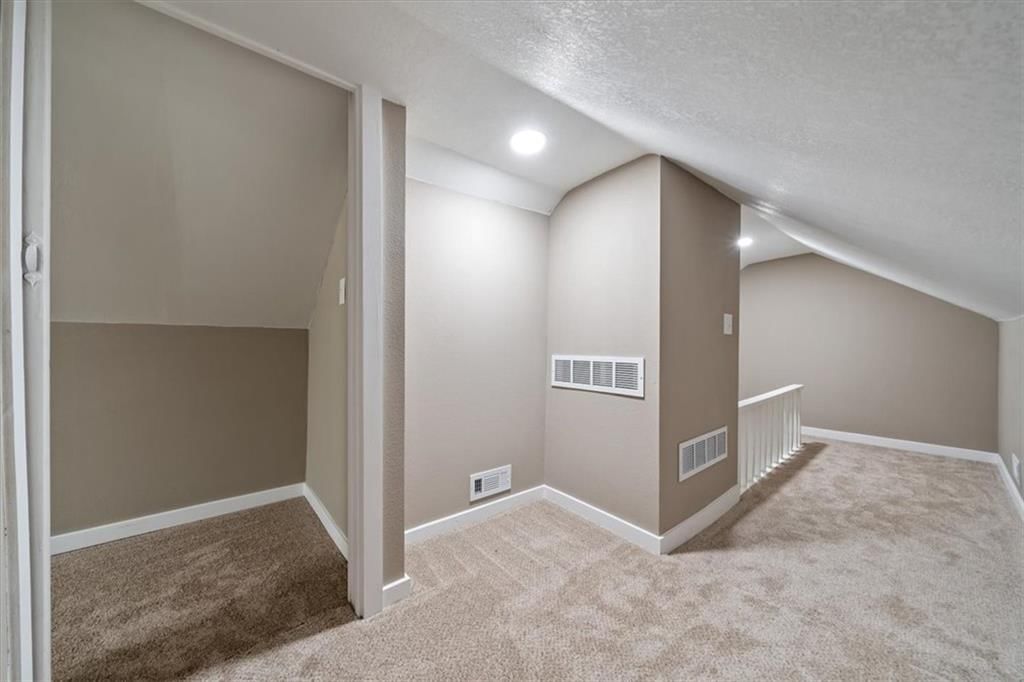 103 N Wilson Street — photo 19