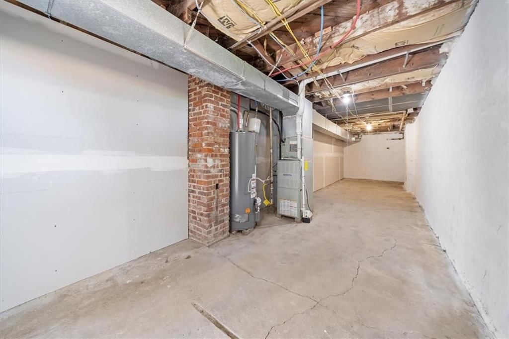 103 N Wilson Street — photo 29