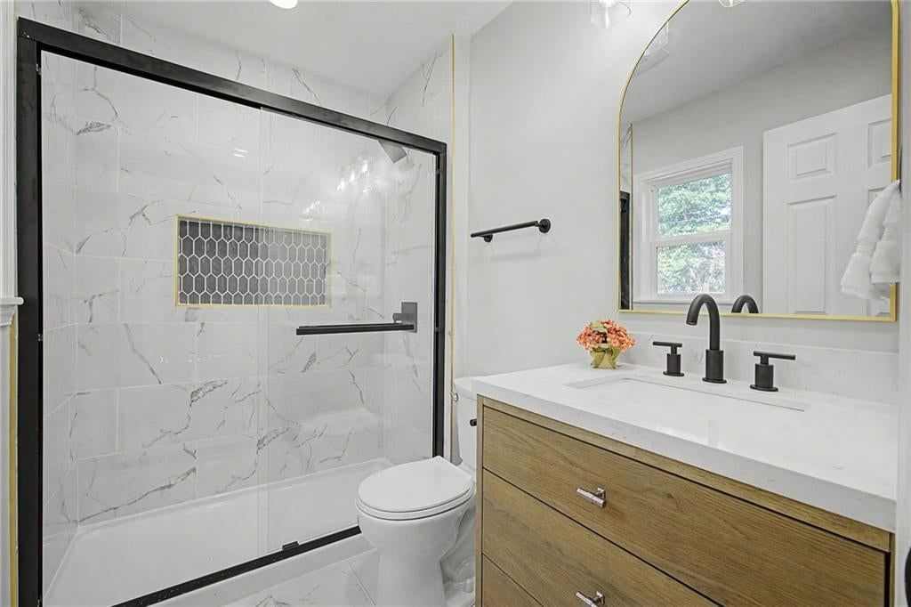 6732 N Madison Avenue — photo 6