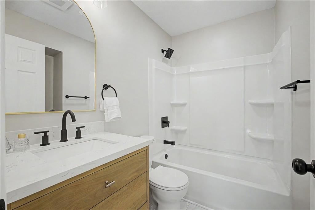 6732 N Madison Avenue — photo 16
