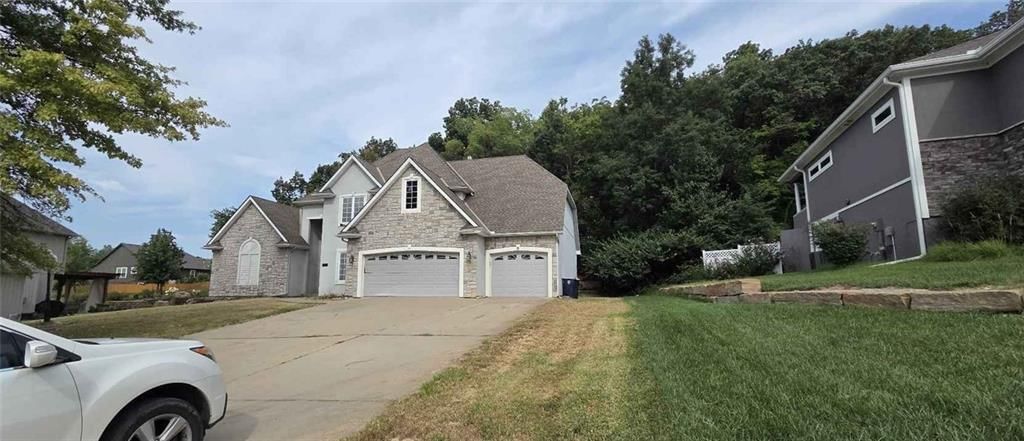 6826 N Charleston Drive — photo 1