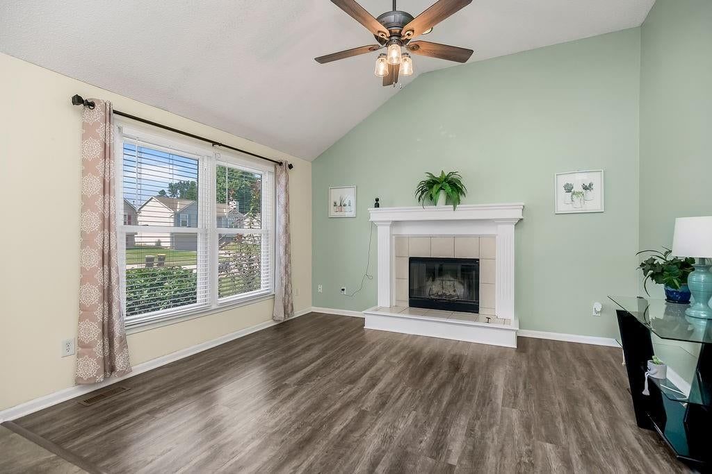 Photo 5 of 31, 11101 N LEWIS Avenue, Kansas City, MO 64157