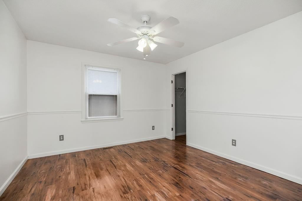Photo 24 of 31, 11101 N LEWIS Avenue, Kansas City, MO 64157