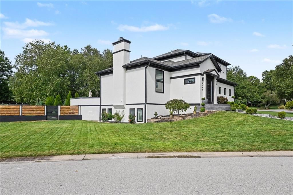 Photo 35 of 39 - 5346 W 123RD Street, Overland Park, KS 66209