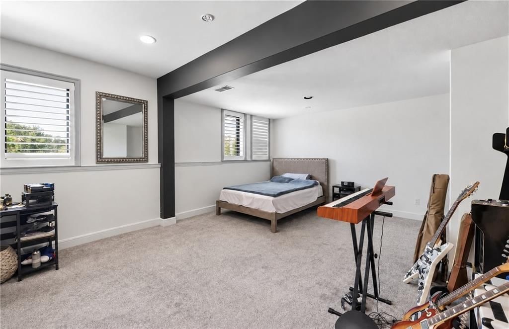 Photo 26 of 39 - 5346 W 123RD Street, Overland Park, KS 66209