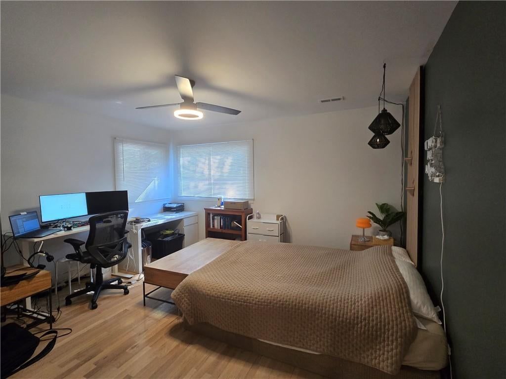 Photo 16 of 21 - 7142 FOREST Avenue, Kansas City, MO 64131