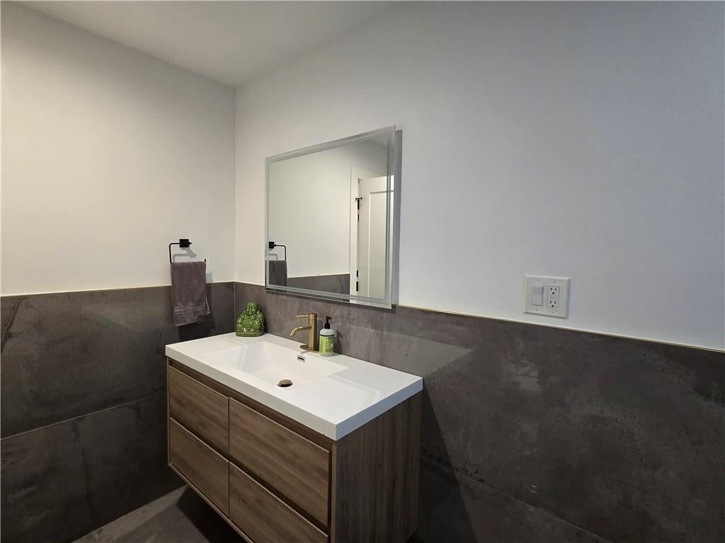 Photo 17 of 21 - 7142 FOREST Avenue, Kansas City, MO 64131