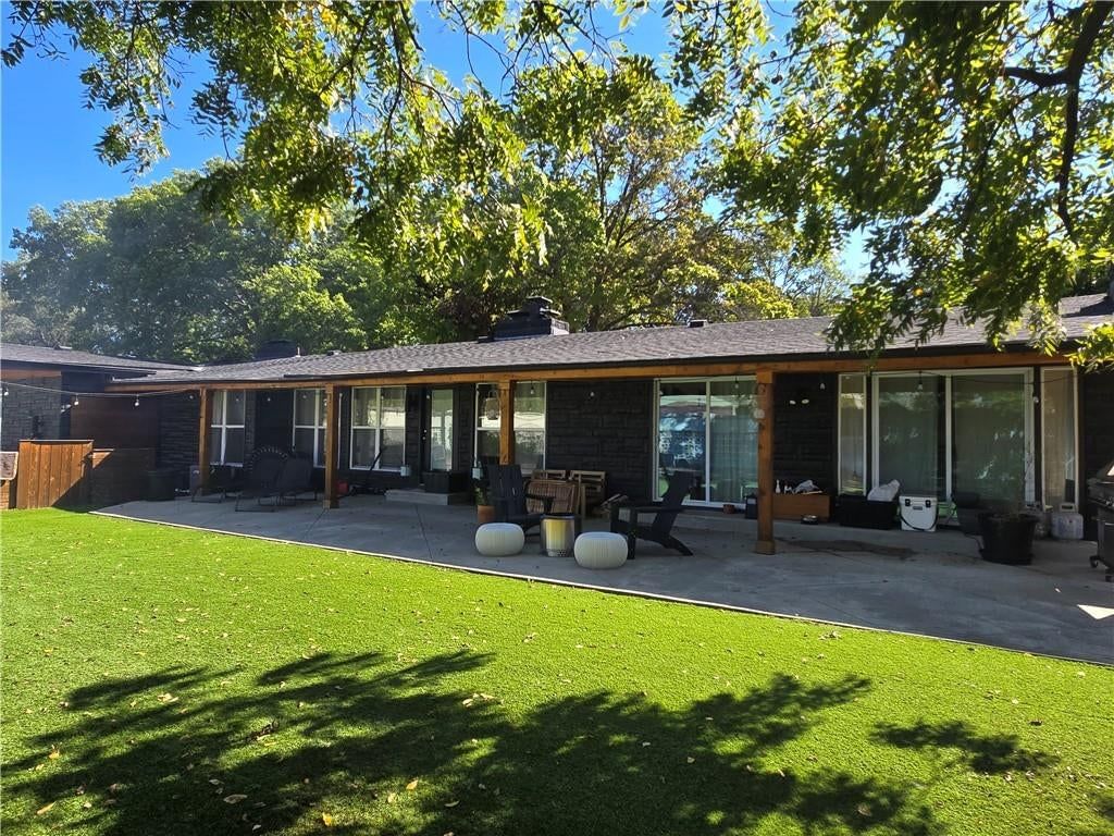 Photo 18 of 21 - 7142 FOREST Avenue, Kansas City, MO 64131