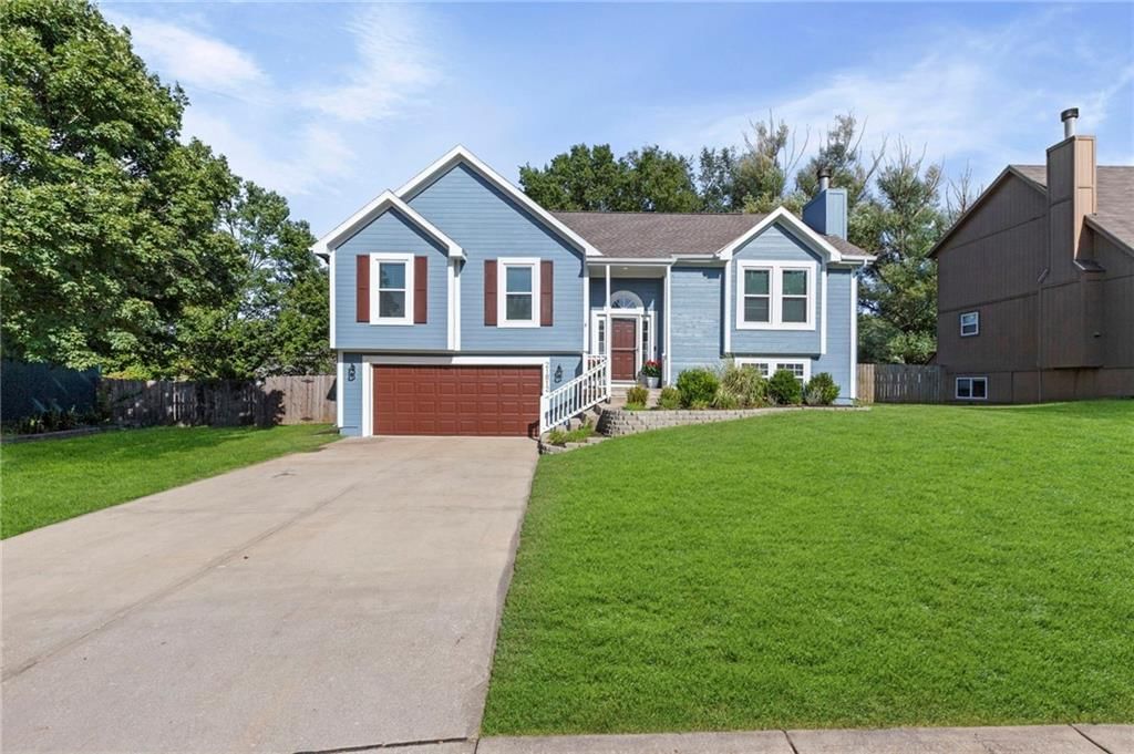 21812 S Vine Street — photo 1