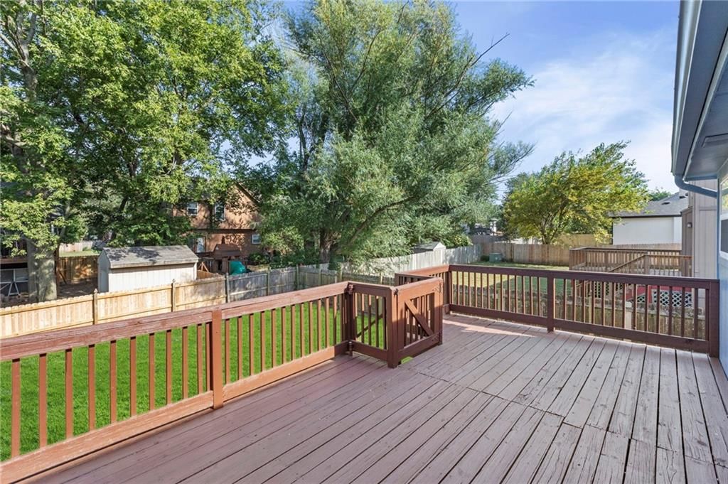 21812 S Vine Street — photo 28
