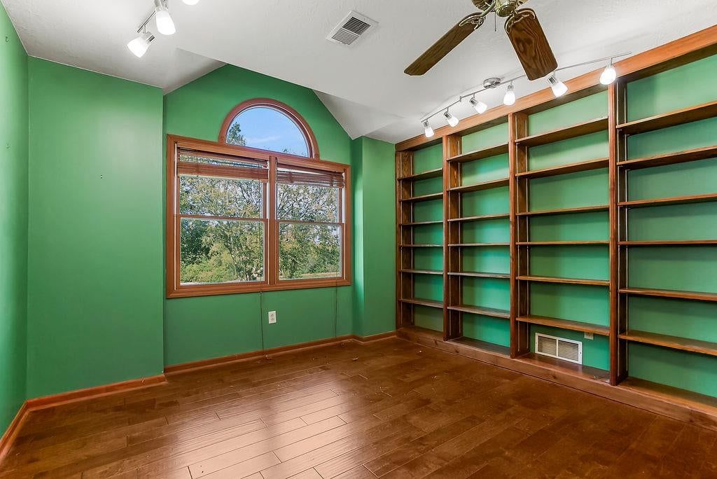 Photo 37 of 54 - 11395 Gardner Road, Olathe, KS 66061