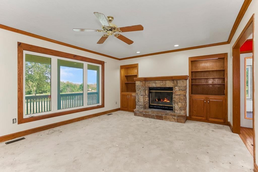 Photo 16 of 54 - 11395 Gardner Road, Olathe, KS 66061