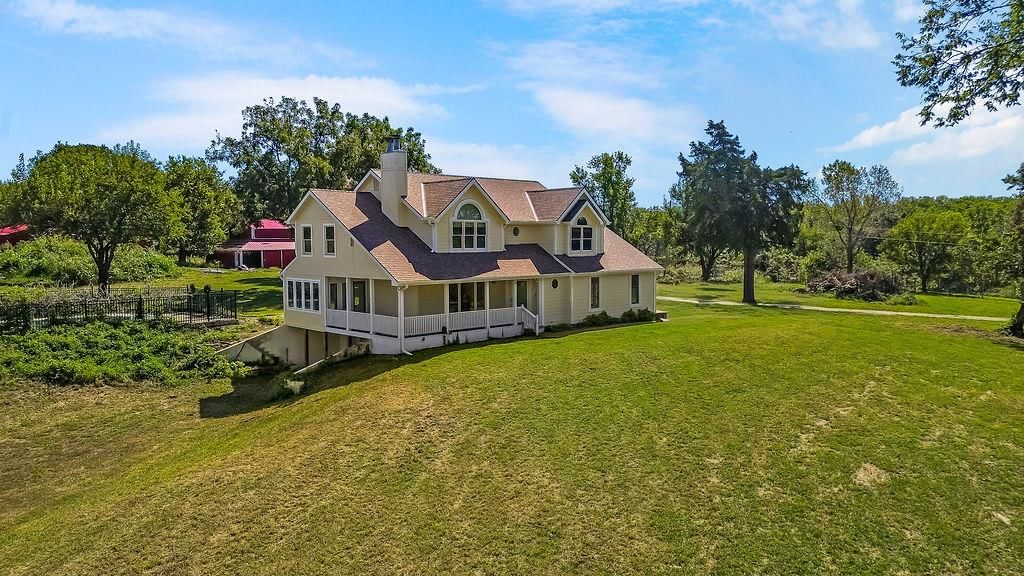 Photo 7 of 54 - 11395 Gardner Road, Olathe, KS 66061