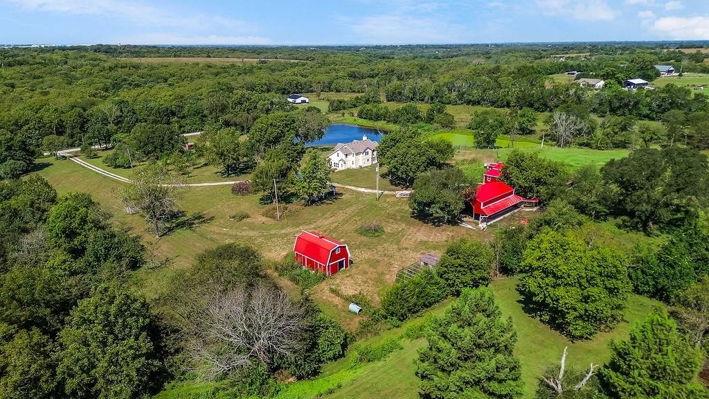 Photo 4 of 54 - 11395 Gardner Road, Olathe, KS 66061