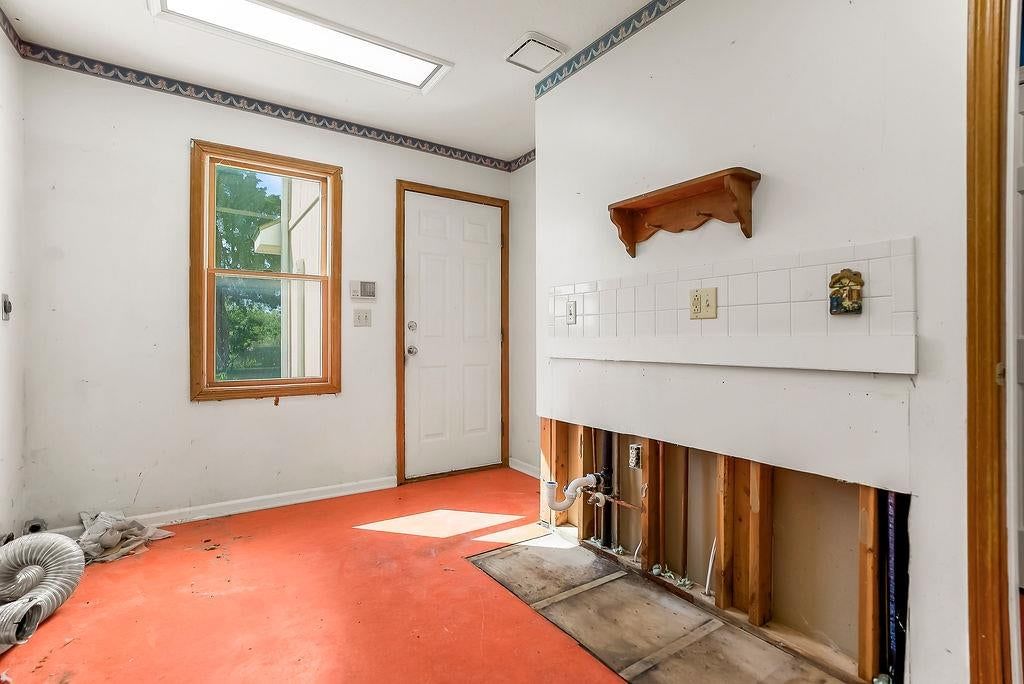 Photo 21 of 54, 11395 Gardner Road, Olathe, KS 66061