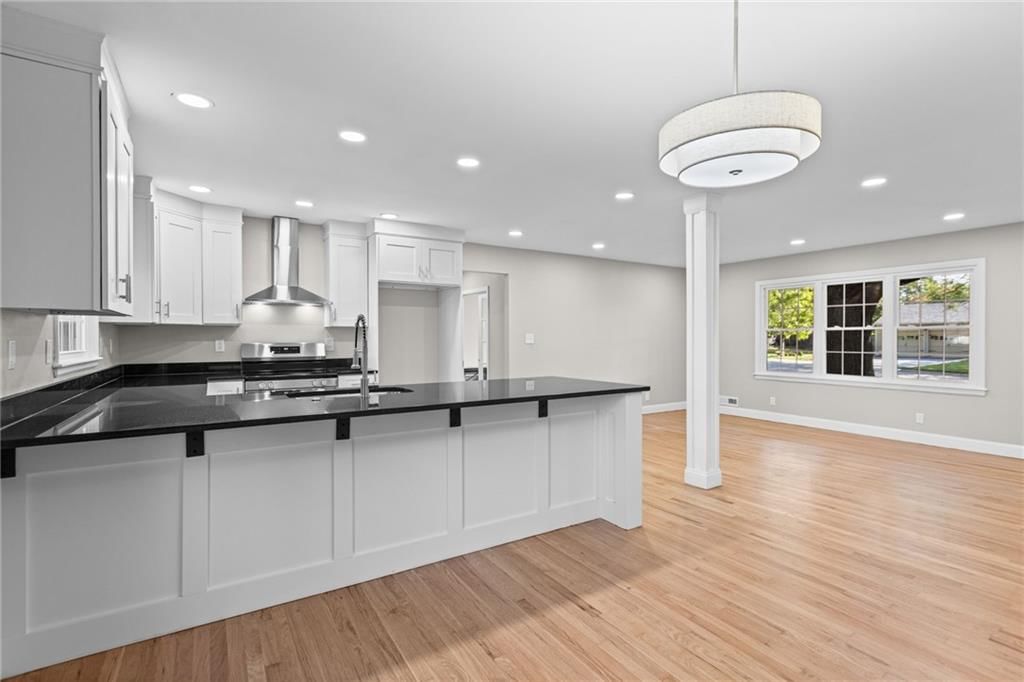 5644 Barkley Street — photo 4