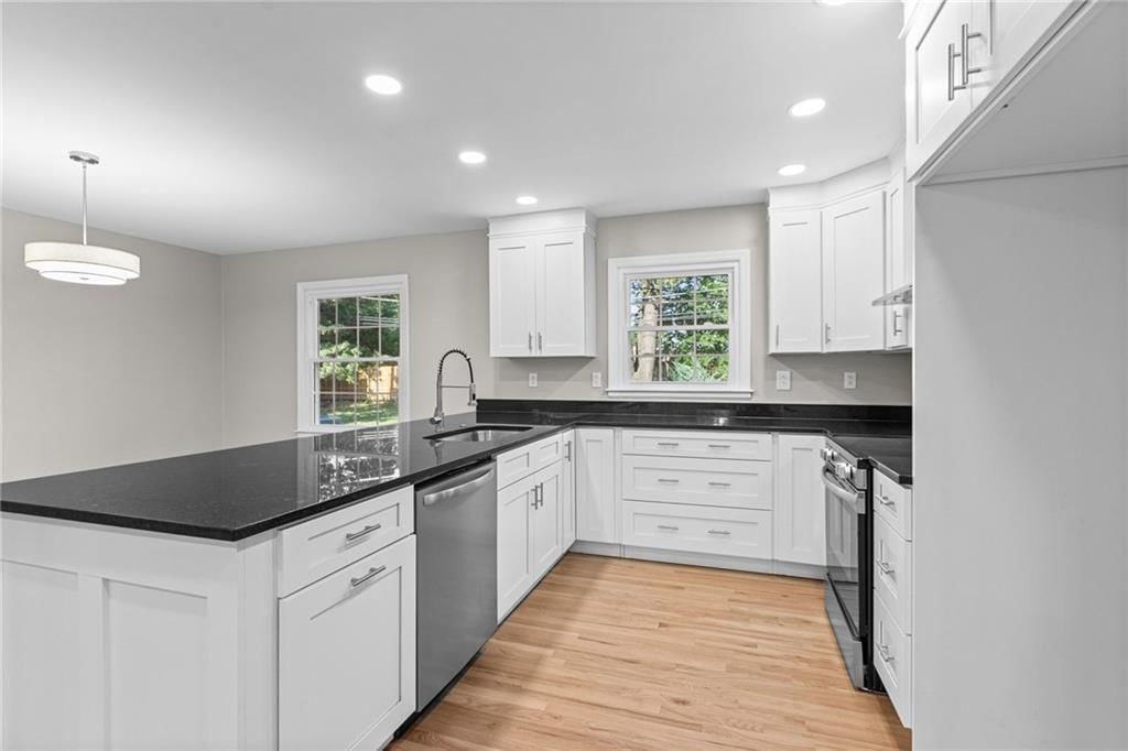 5644 Barkley Street — photo 11