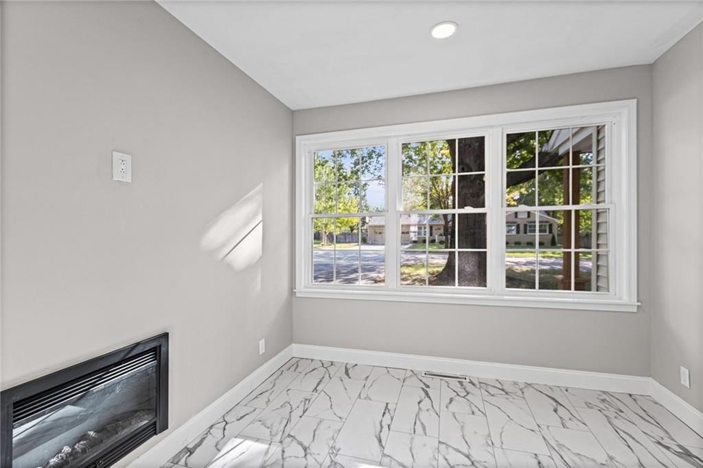 5644 Barkley Street — photo 14