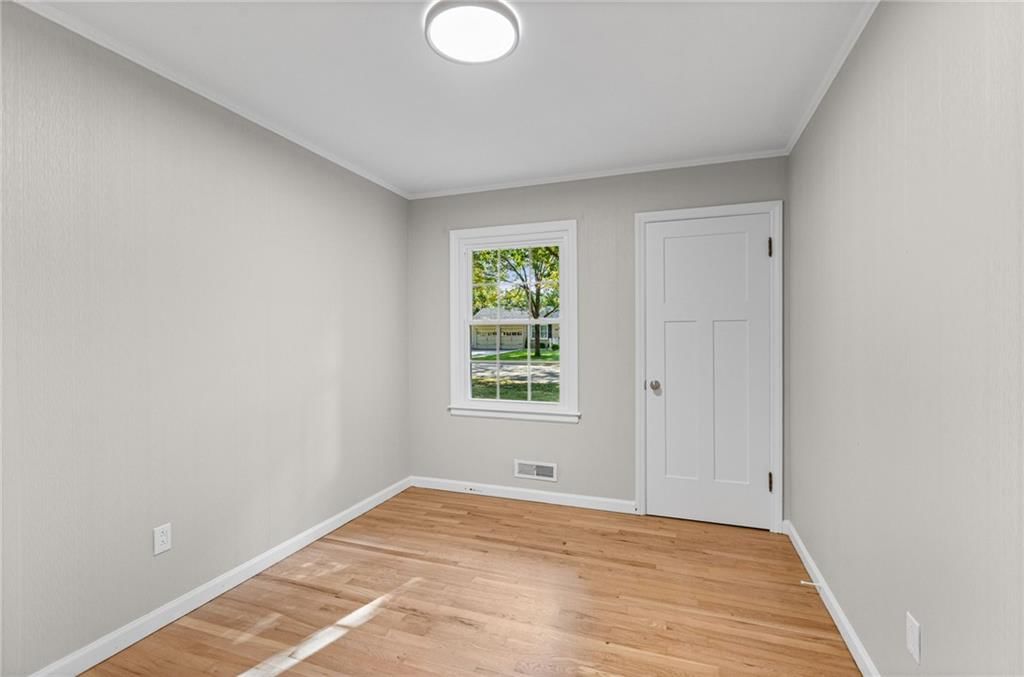 5644 Barkley Street — photo 19