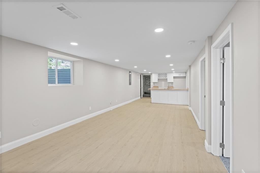 5644 Barkley Street — photo 29