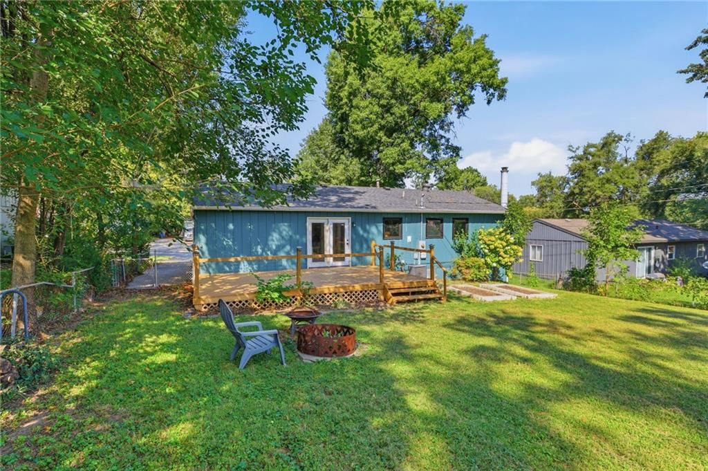 809 N POWAHATAN Drive — photo 31