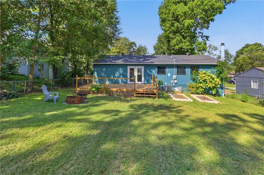 809 N POWAHATAN Drive — photo 32