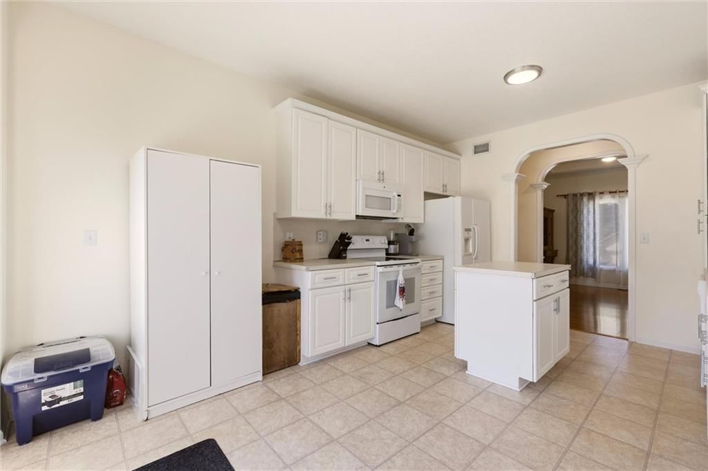 Photo 23 of 46 - 11305 N Holly Street, Kansas City, MO 64155