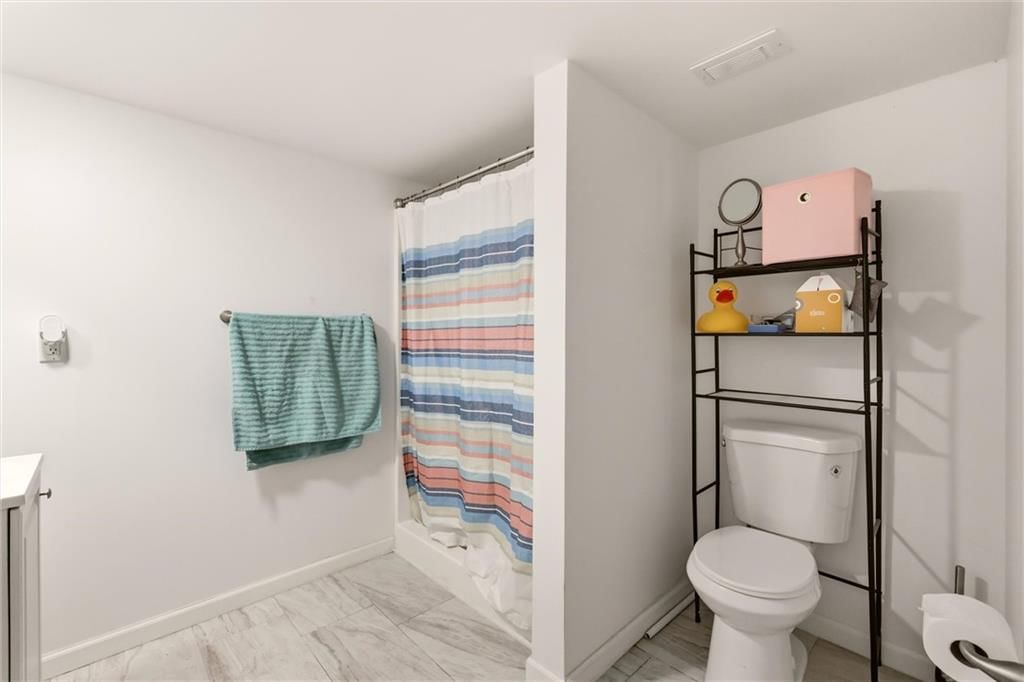 Photo 26 of 46 - 11305 N Holly Street, Kansas City, MO 64155