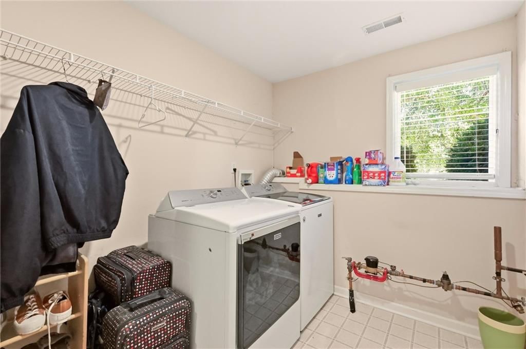 Photo 28 of 46 - 11305 N Holly Street, Kansas City, MO 64155