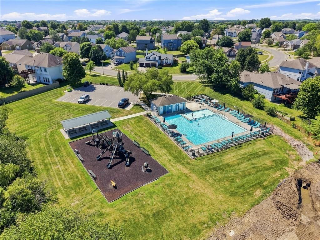 Photo 43 of 46 - 11305 N Holly Street, Kansas City, MO 64155