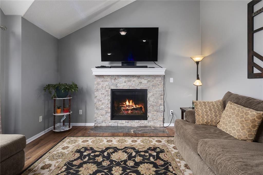 10636 N Holmes Street — photo 5