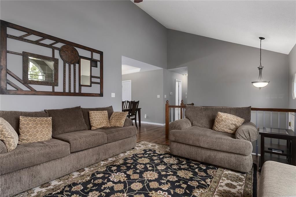 10636 N Holmes Street — photo 6
