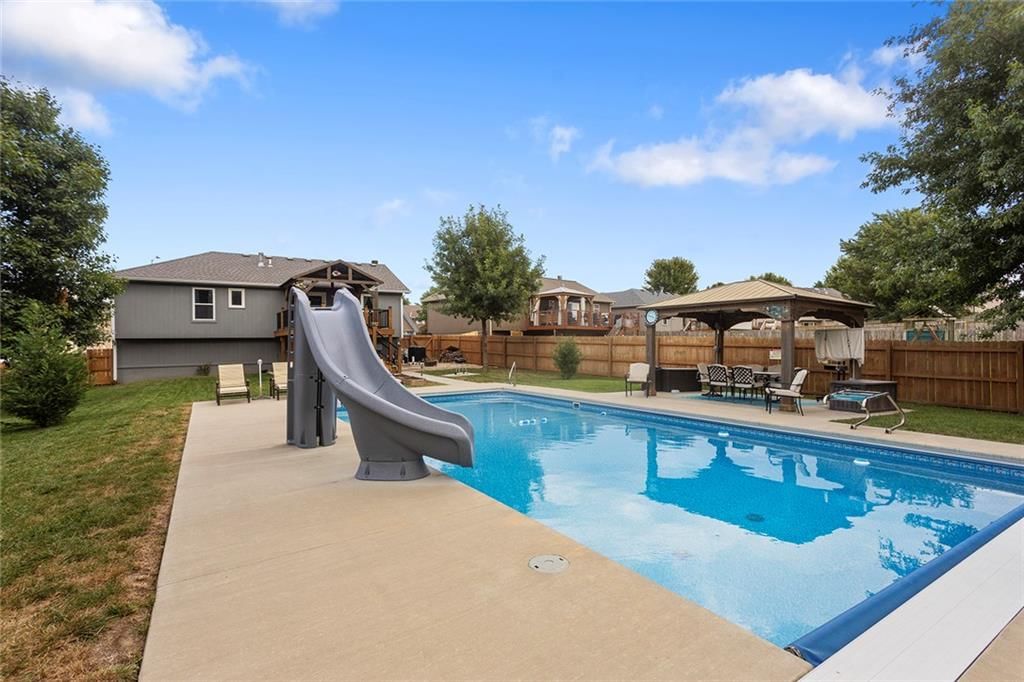 10636 N Holmes Street — photo 26