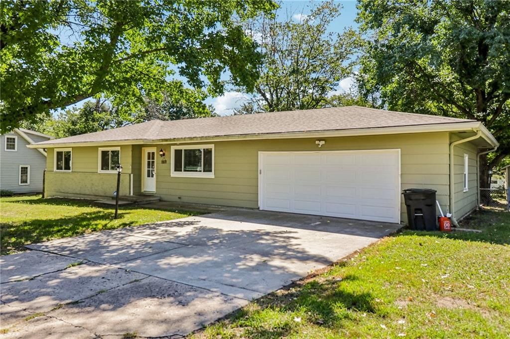 207 SW 19th Street — photo 3