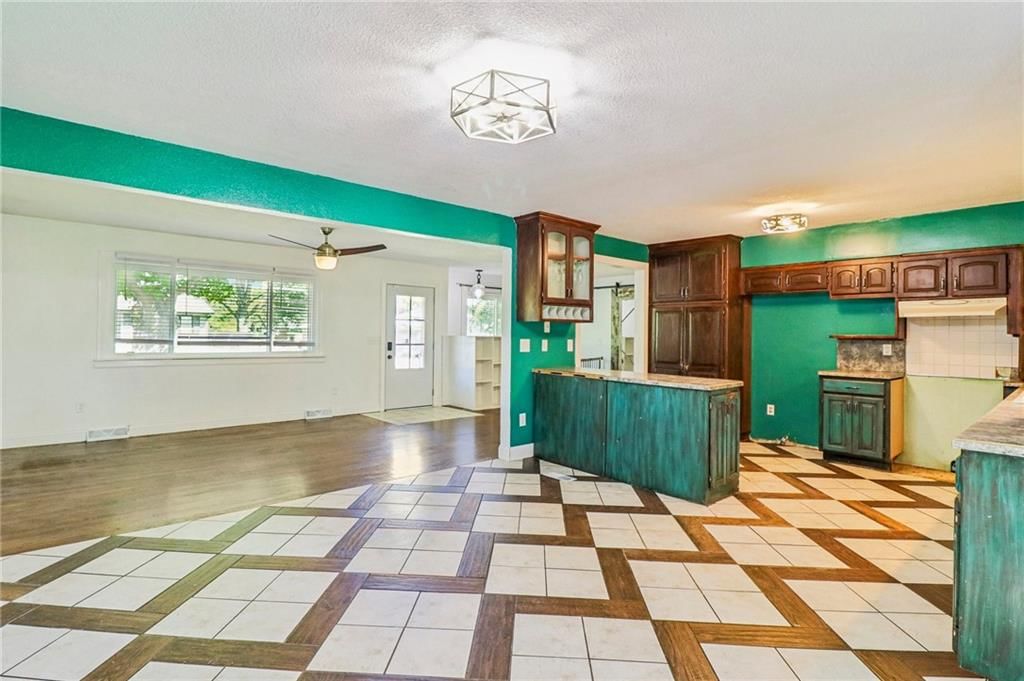207 SW 19th Street — photo 9