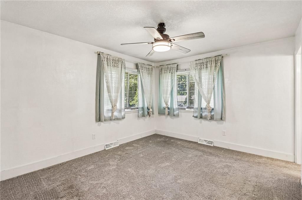 207 SW 19th Street — photo 16