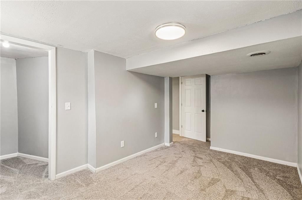 207 SW 19th Street — photo 31