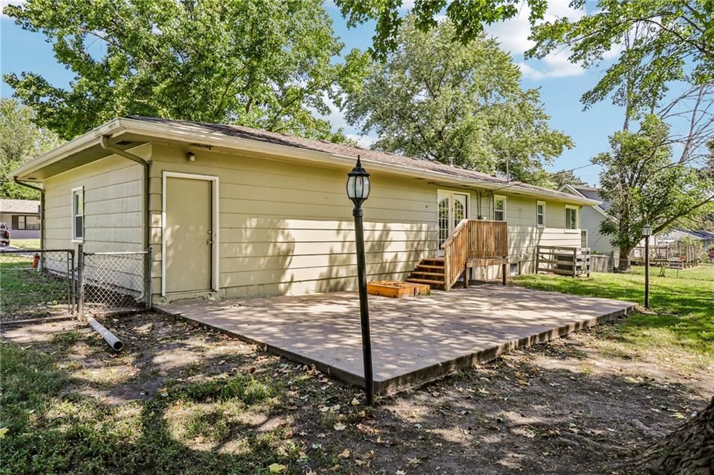 207 SW 19th Street — photo 35