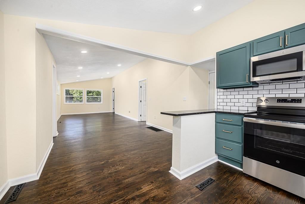 710 S Chestnut Street — photo 8