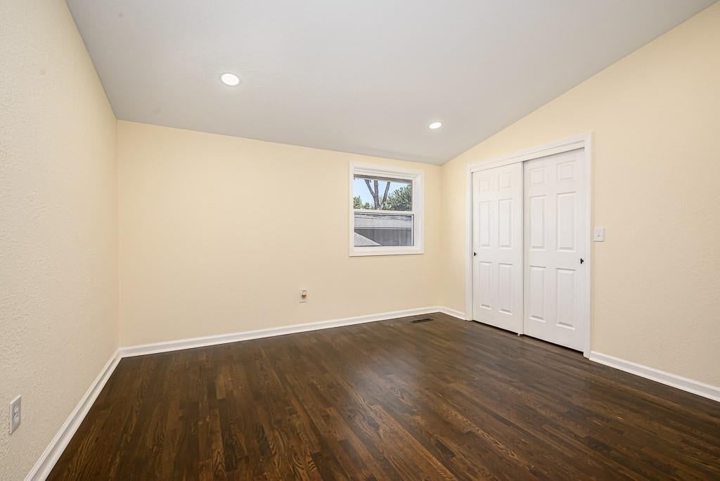 710 S Chestnut Street — photo 12