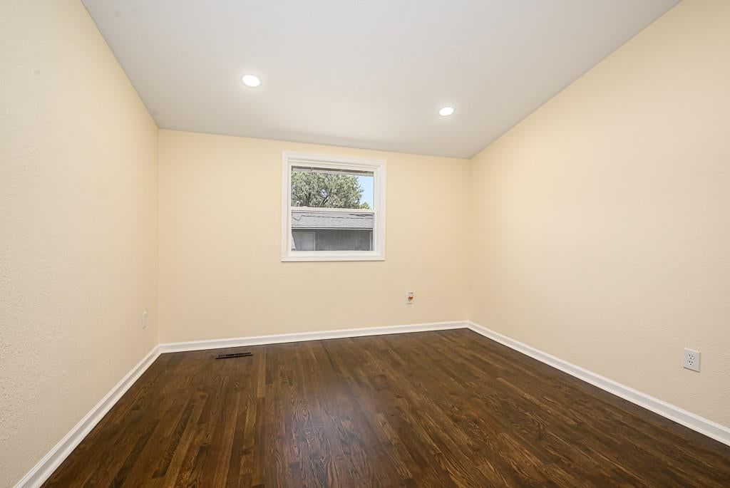 710 S Chestnut Street — photo 13
