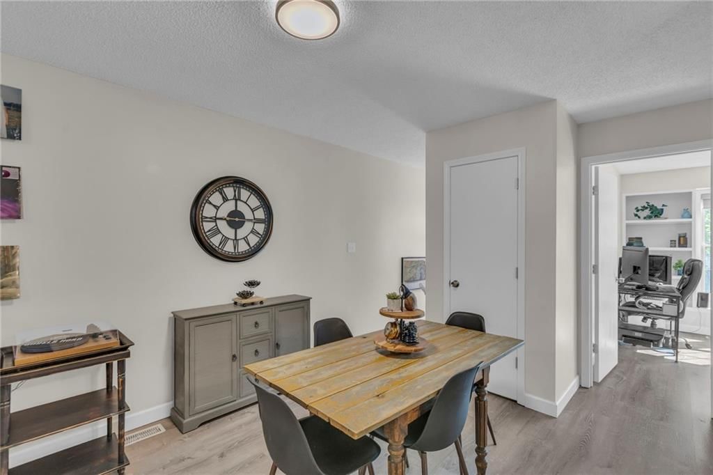 1409 Lawrence Avenue — photo 9