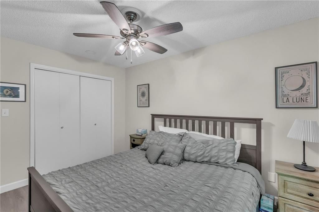 1409 Lawrence Avenue — photo 22